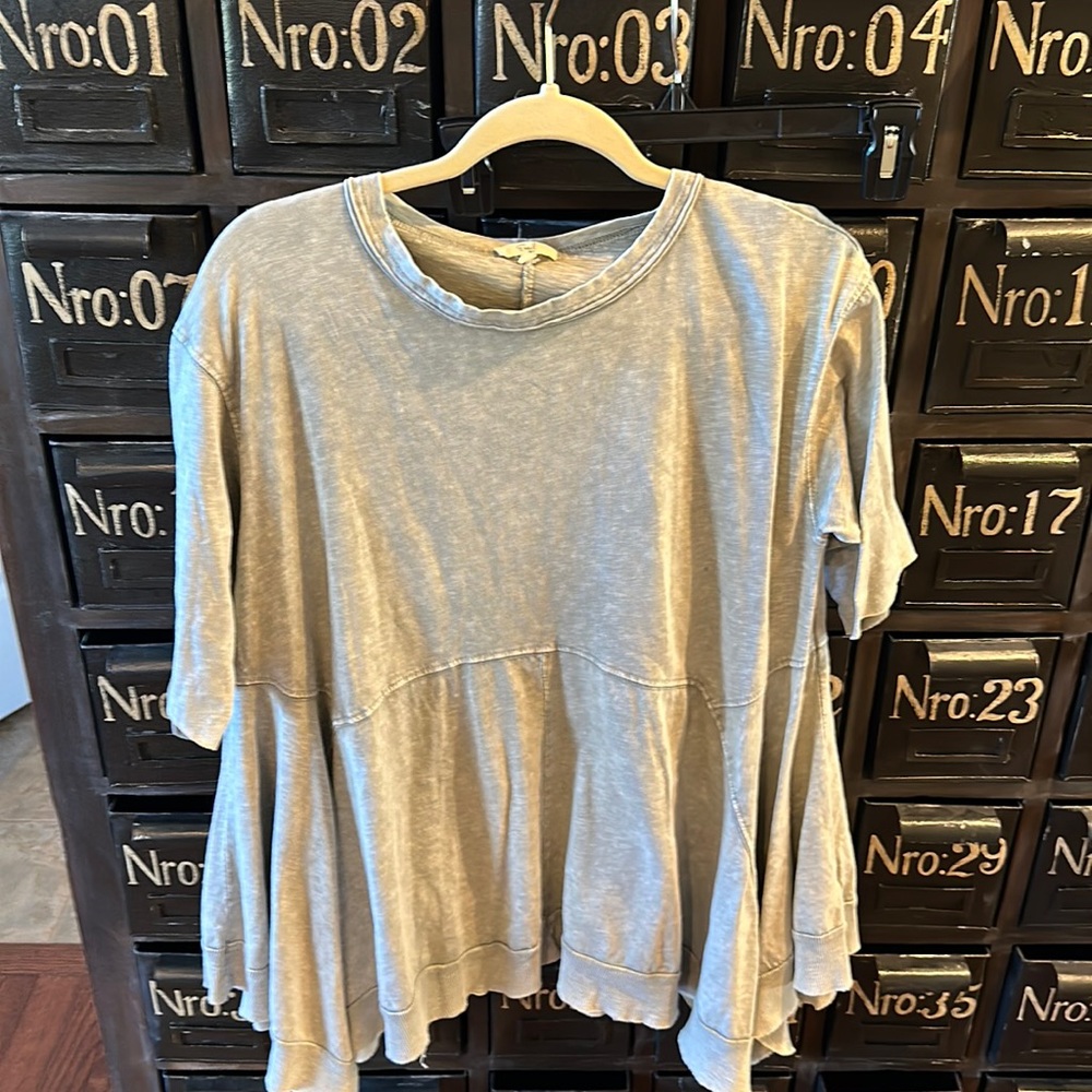 EVERYTHING MUST GO Knife edge tunic super cute washed style